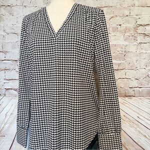Ann Taylor houndstooth jersey blouse top